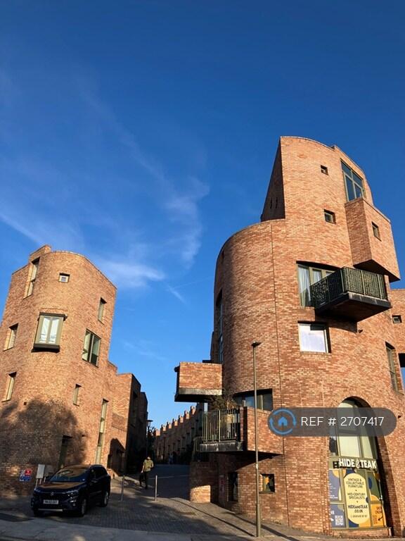 Main image of property: Edgewood Mews, London, N3