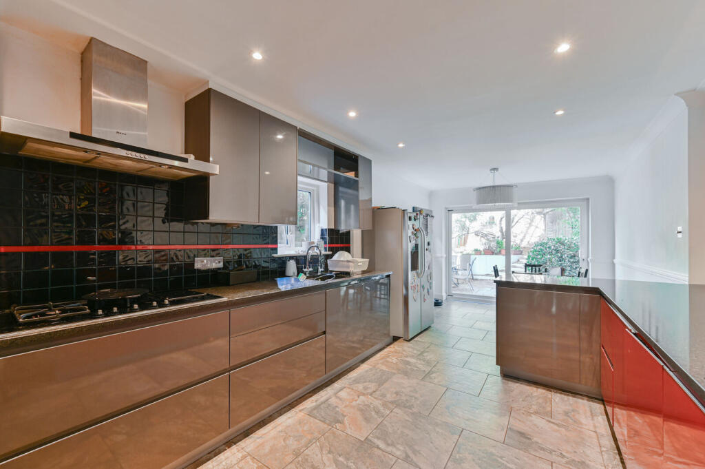House in London - View 3