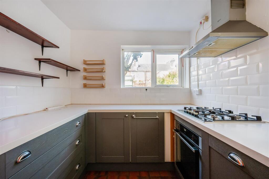 House in Portsmouth, Kingston, Buckland - View 3