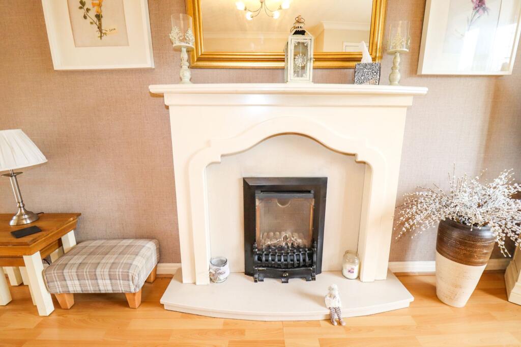 Kirkham Close, Warrington photo 4