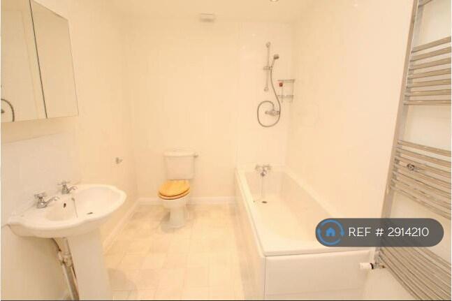 1 bedroom house share for rent
