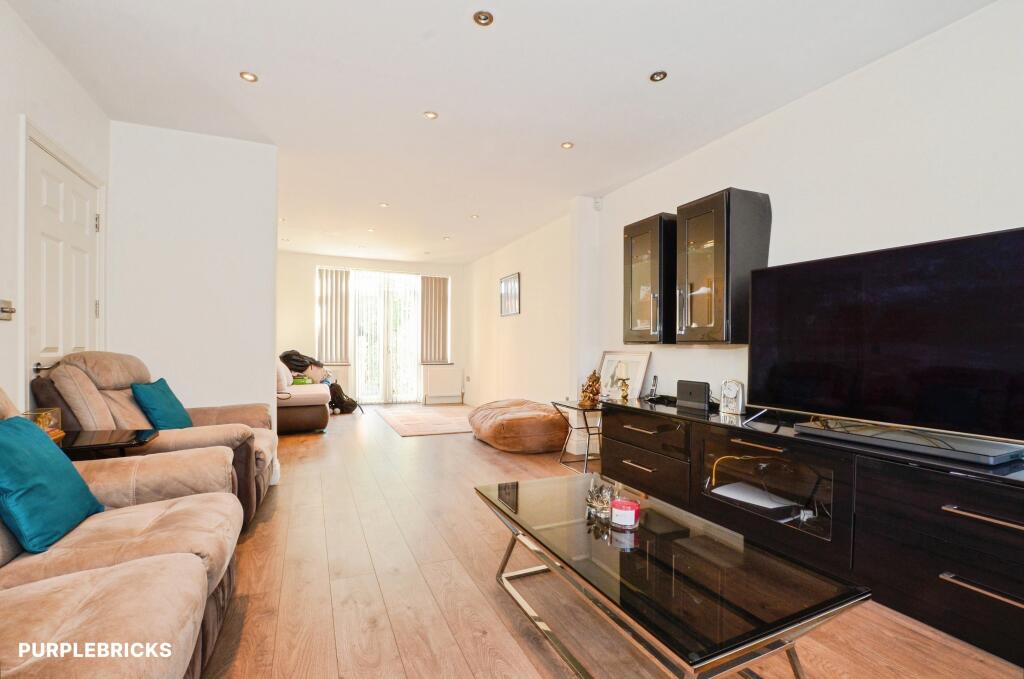 House in London - View 5