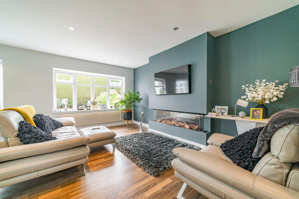 House in Oldham - View 4