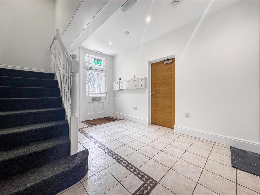Apartment in Hinckley and Bosworth, Tilton, Burbage - View 4