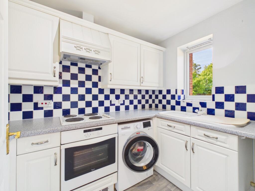 Apartment in Driffield, Little Driffield - View 2