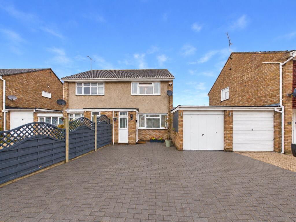 2 Bedroom Semi-Detached in CM8 1QW