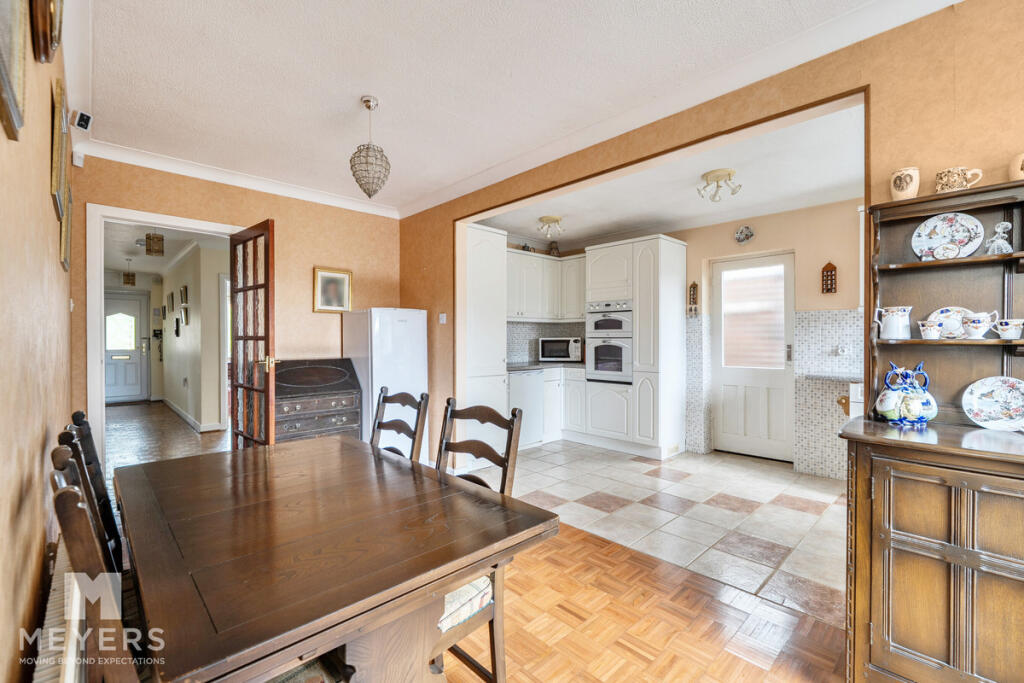 House in Bournemouth, West Moors - More