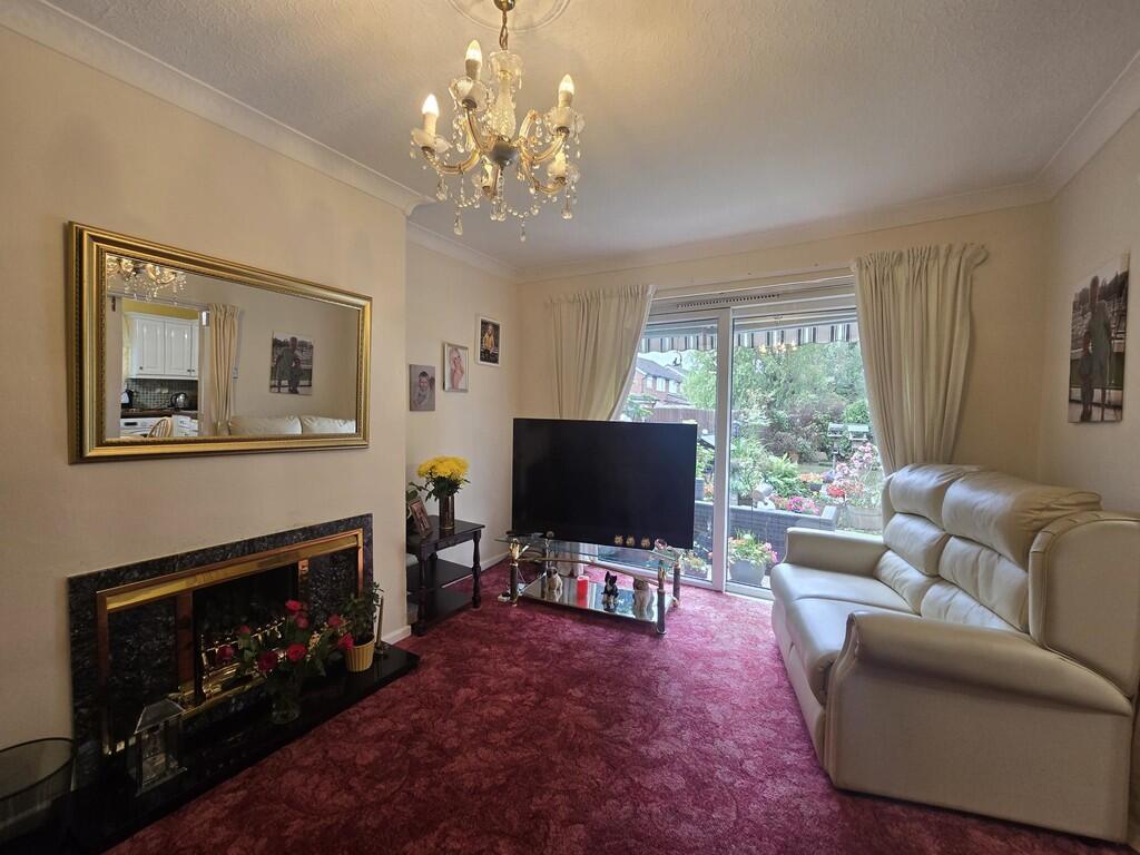 Hutchins Close, Middlewich photo 4