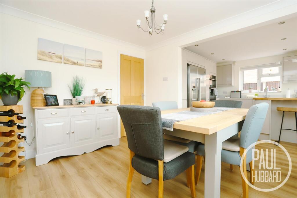 House in East Suffolk, Oulton Broad - More