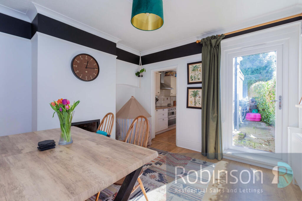 House in Slough - View 5