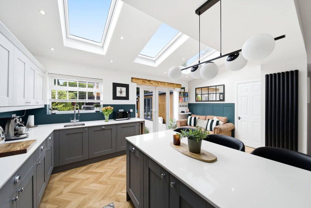House in Burnley, Rose Grove - View 4