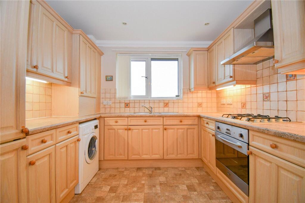 Apartment in Irby, Liverpool City Region - View 4