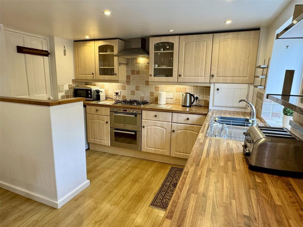 House in Tatworth - View 3