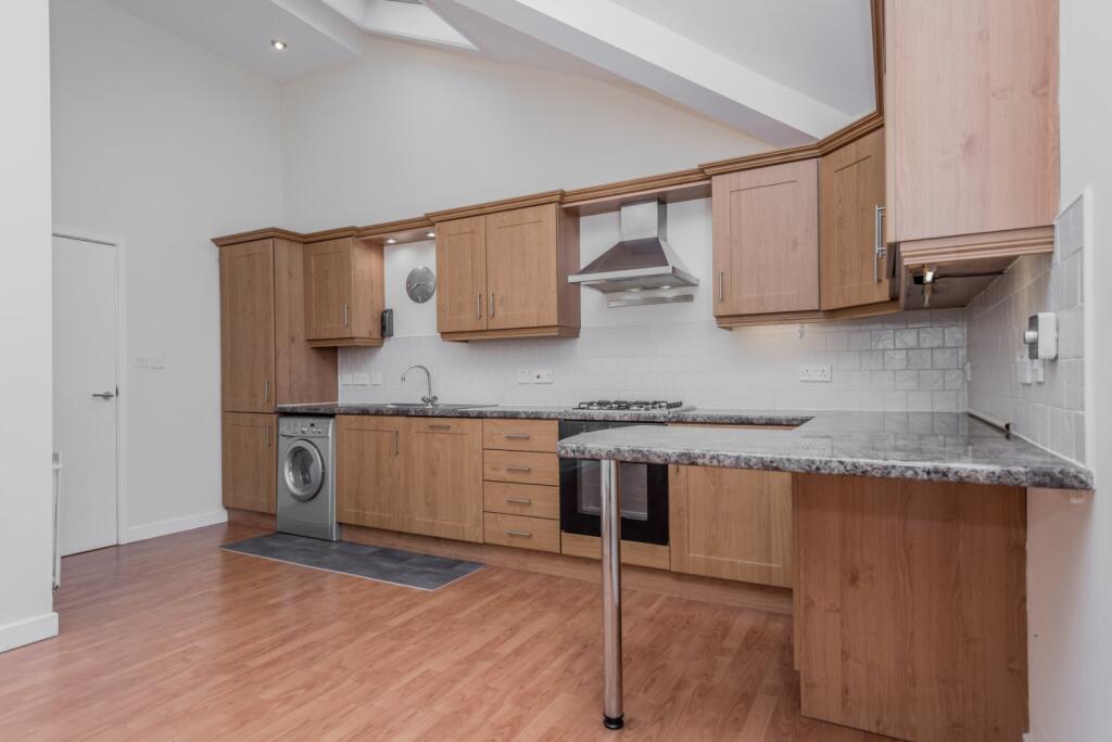 Bradford Road, East Bierley, Bradford, BD4 photo 3