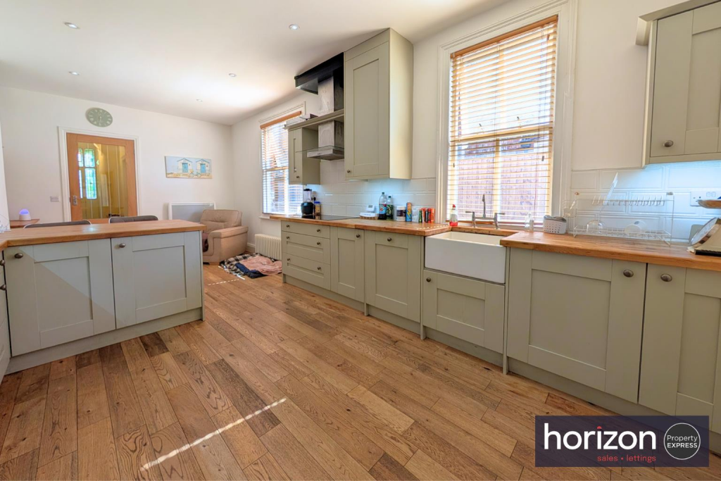House in Stockton-on-Tees - More