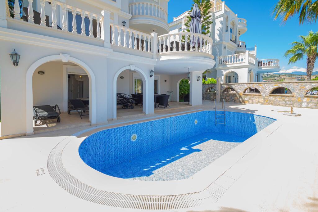 Main image of property: Antalya, Alanya, Alanya