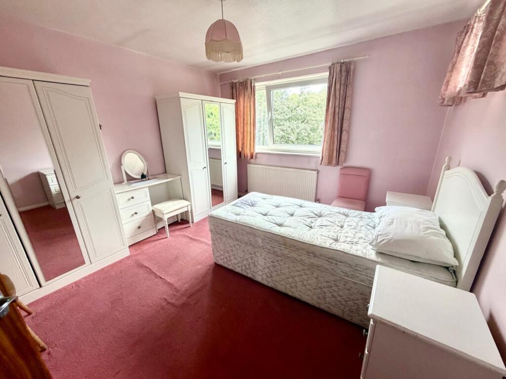 House in Runnymede, Surrey - View 4