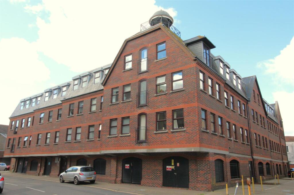 Apartment in Poole, Old Town - View 3