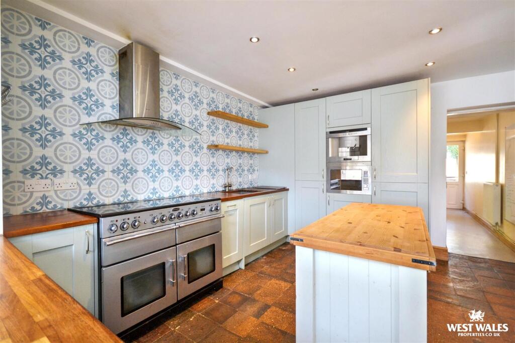 House in Felin-Wnda, Troedyraur - View 5