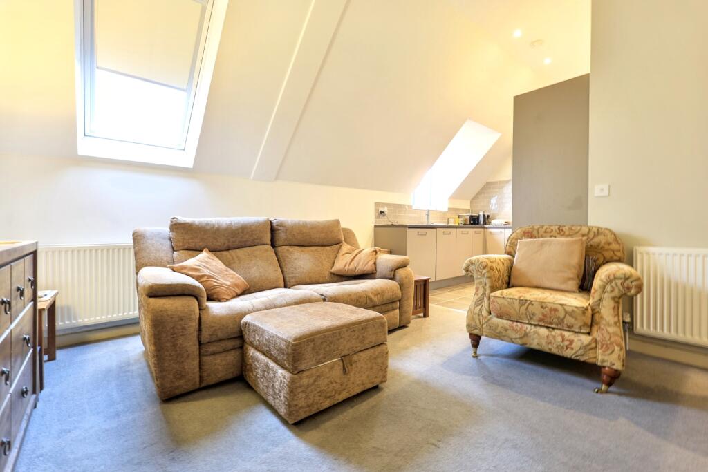 Warland Gardens, Kidlington, OX5 2FX photo 3