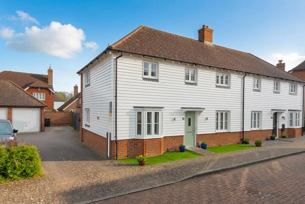 Main image of property: Elan Close, Kings Hill, West Malling, ME19 4NY