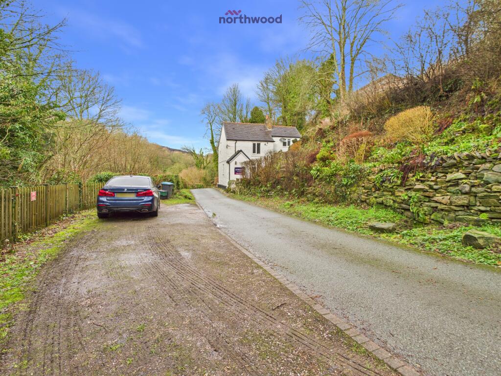 Main image of property: Heol Pen Y Felin, Wrexham, LL11