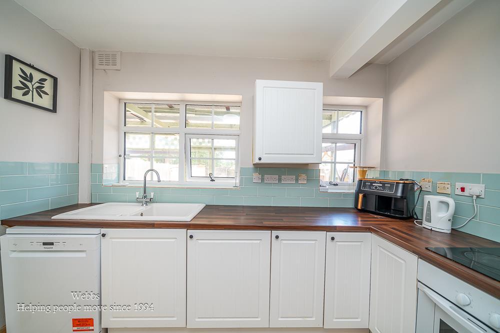 House in Walsall, Blakenall Heath - More