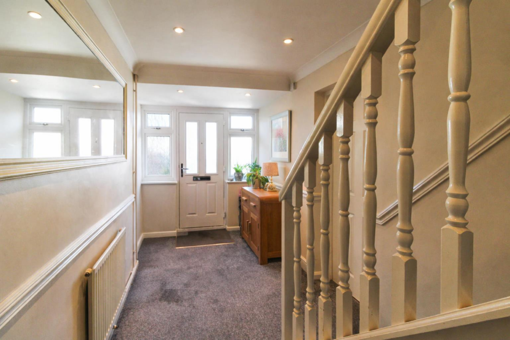 Brackendale Close, Hockley photo 3