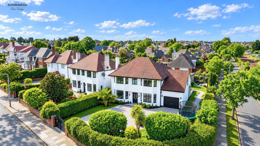 5-bed detached on Trafalgar Road, Birkdale, PR8 2NJ, £1,150,000
