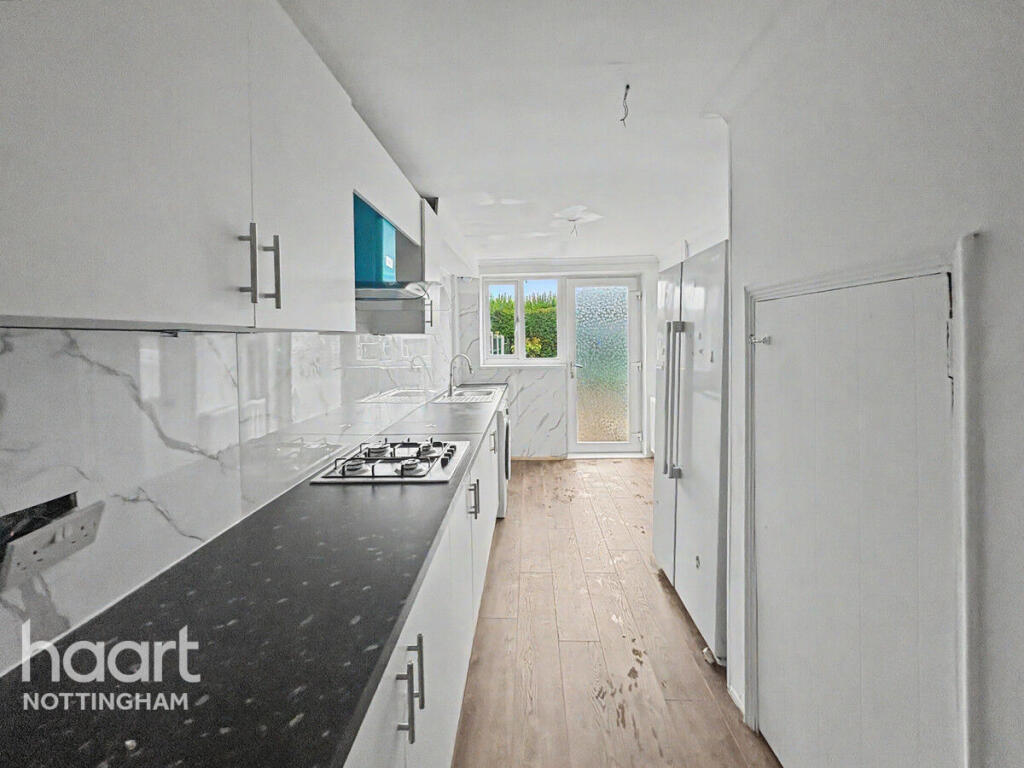 House in Nottingham, Clifton - View 5