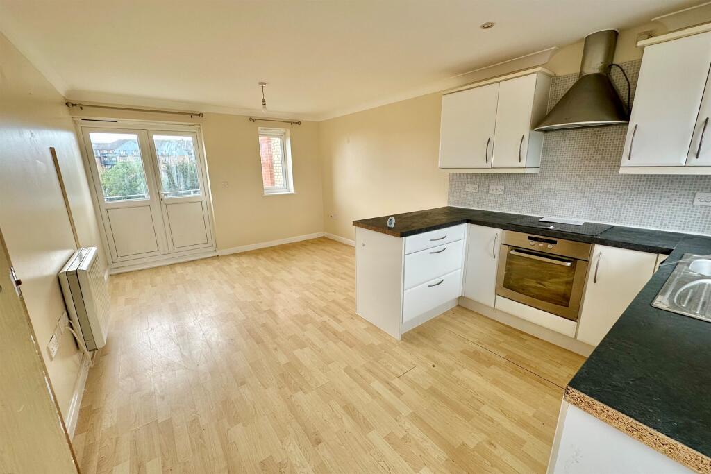 Main image of property: Thames Road, Grays