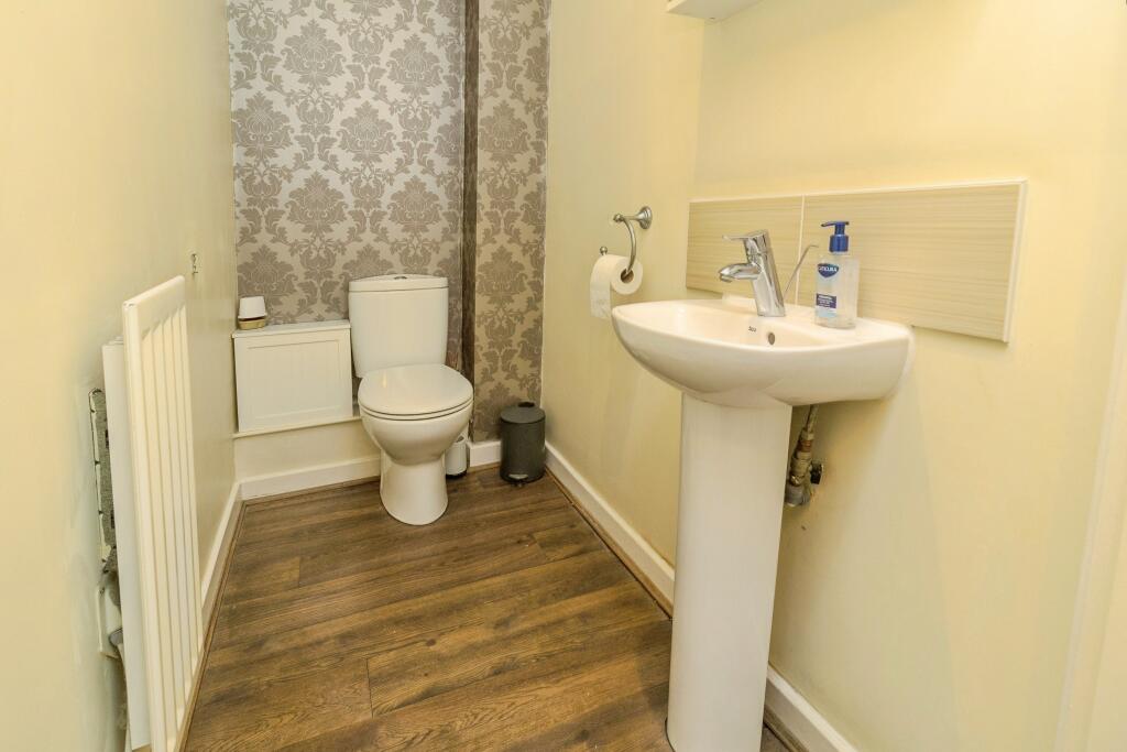 House in Milton Keynes, Great Linford - View 5