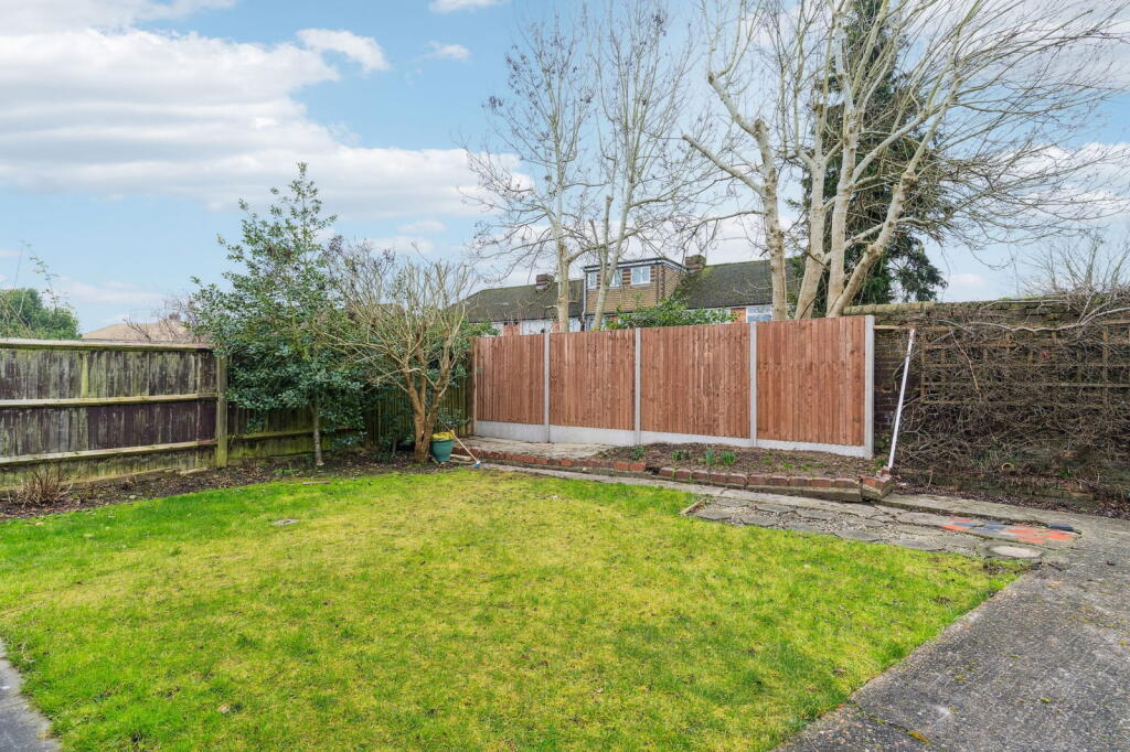 Whitehouse Close, Houghton Regis, Dunstable, LU5 5DU photo 3