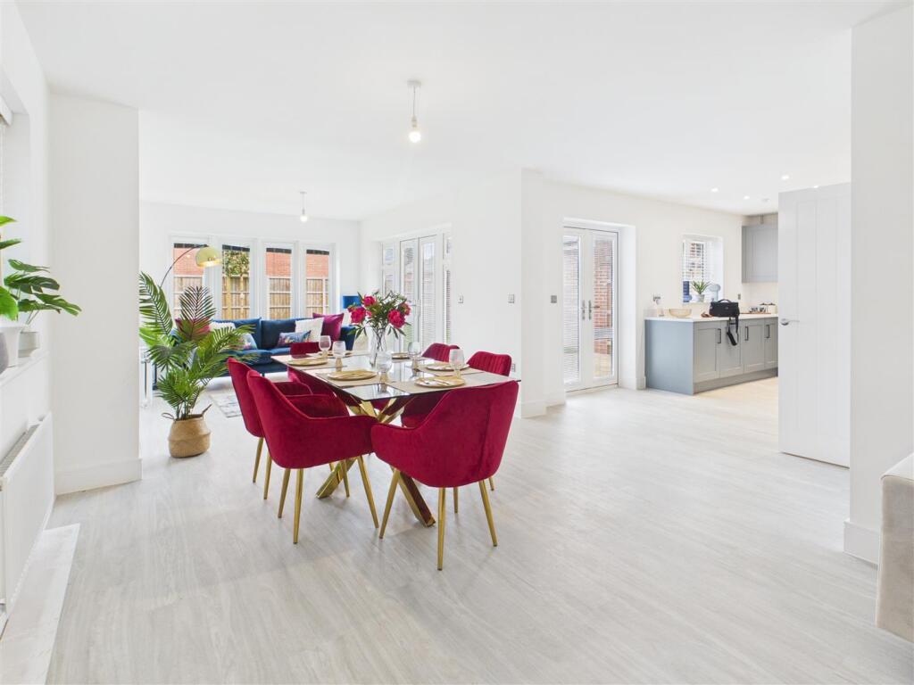 Main image of property: Kenilworth Gate, Kenilworth * BRAND NEW AND ALL READY TO GO WITH £20,000 WORTH OF EXTRAS! *