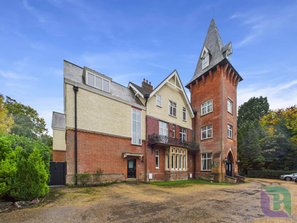 Main image of property: The Knoll, Aspley Heath, Milton Keynes