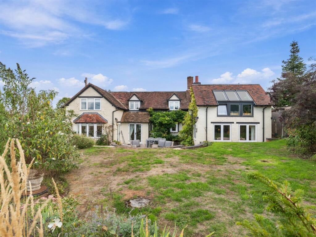 Main image of property: Middletown, Moreton Morrell, Warwick