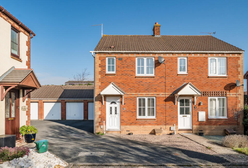 Main image of property: Graylag Crescent, Walton Cardiff, Tewkesbury, Gloucestershire, GL20