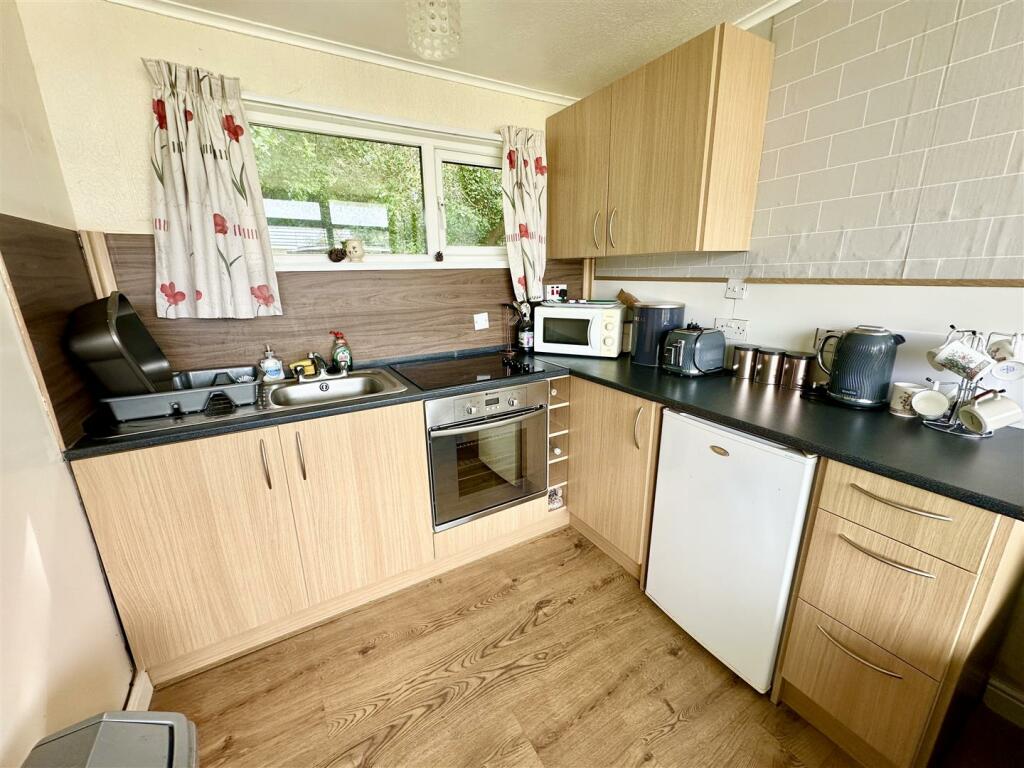 Broadside Chalet Park, Stalham NR12 photo 2