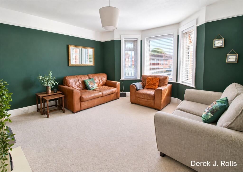 Apartment in Talbot Village, Ensbury Park, Bournemouth - View 5