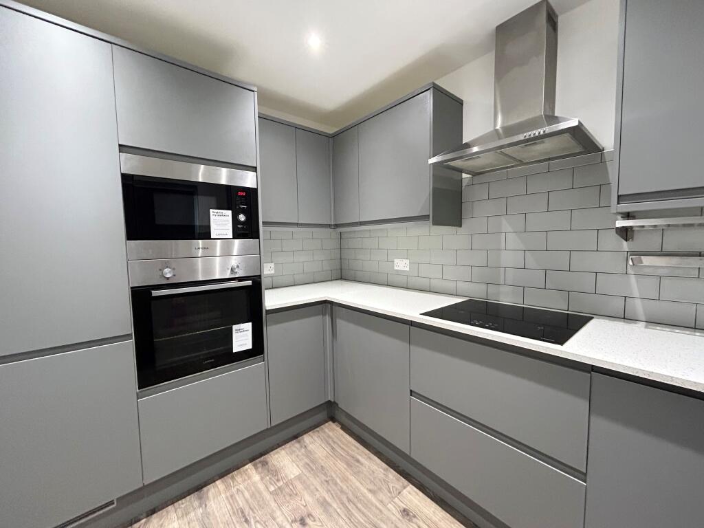House in London - View 3