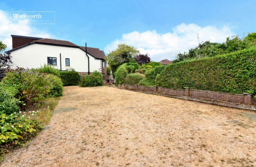 House in Sutton - View 4