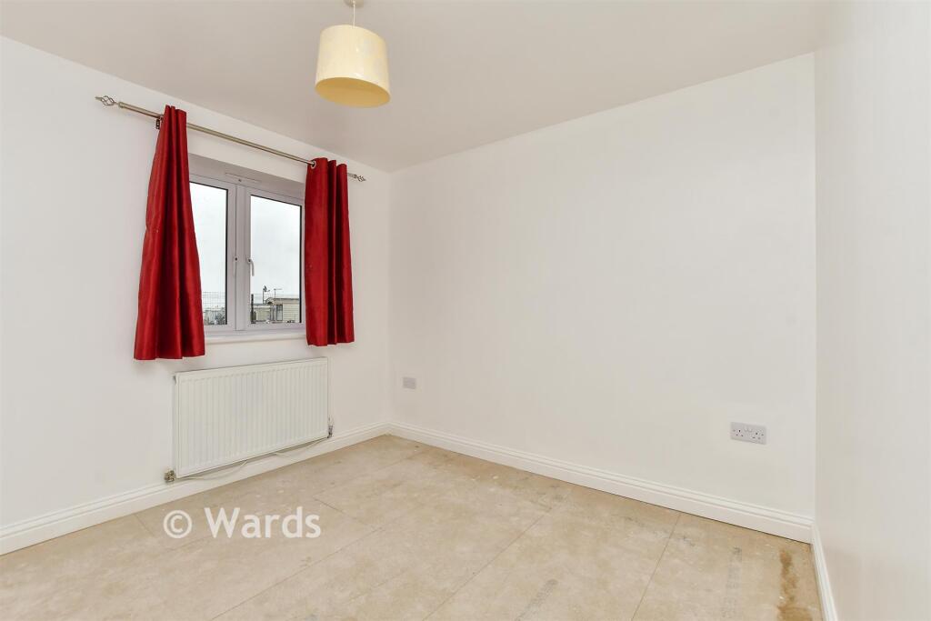 House in Leysdown-on-Sea, Leysdown - More