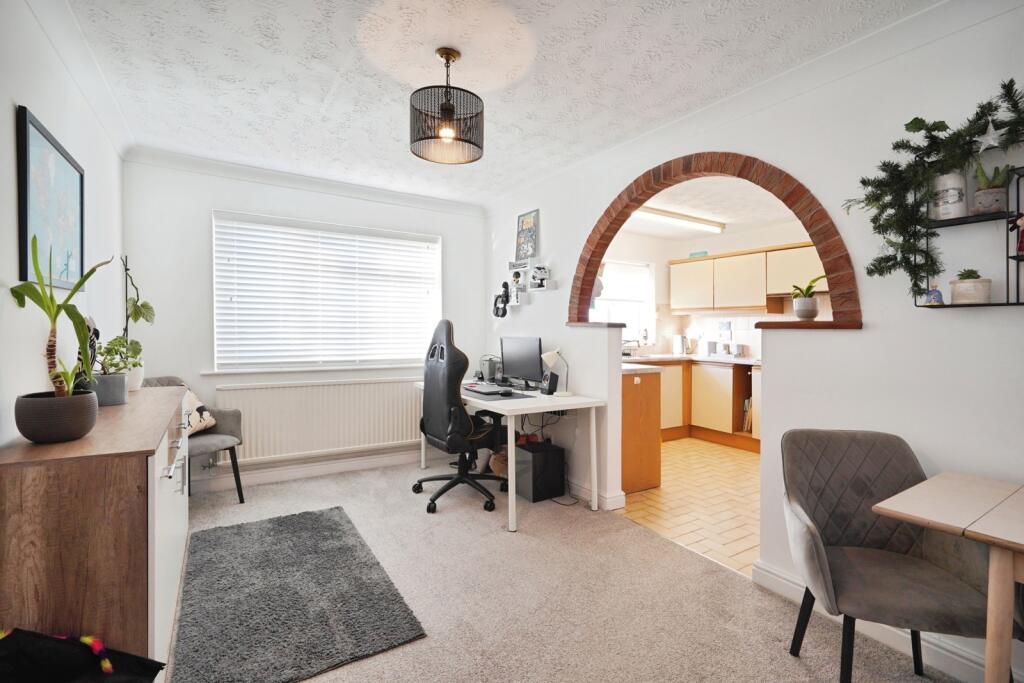 Fosbrooke Close, Ravenstone, Coalville, Leicestershire, LE67 photo 4