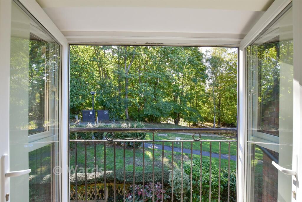The Slade, Tonbridge, Kent photo 4