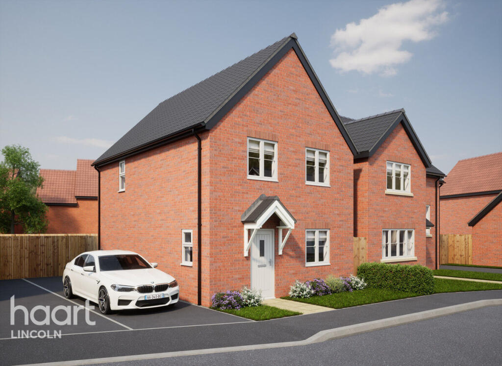 3-bed detached on Saxon Way, Bardney, £255,000