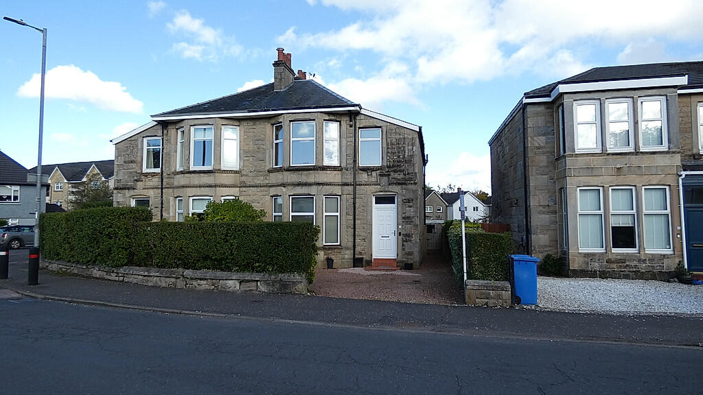 3-bed semi-detached on 3 Brouster Hill, East Kilbride, G74 1AQ, £280,000