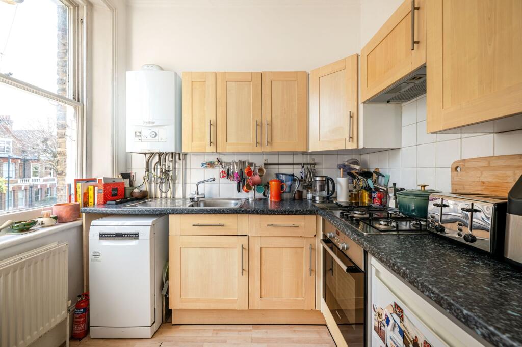 Apartment in London - View 3