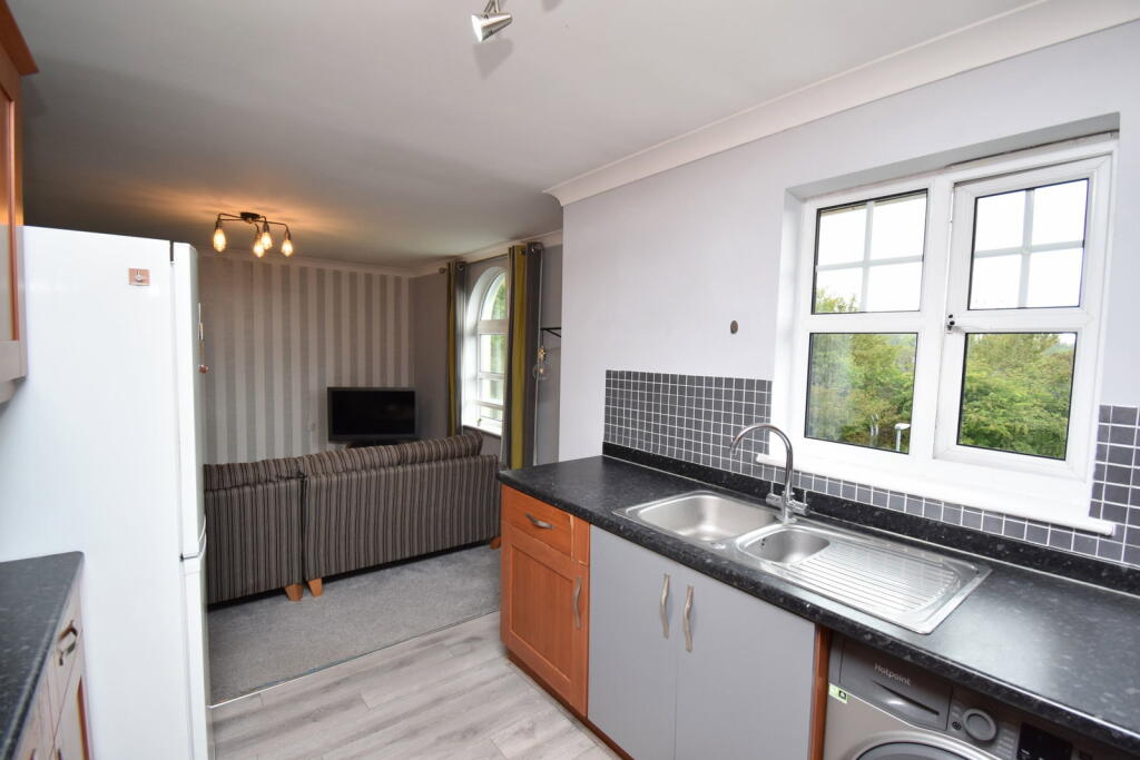 Apartment in Widnes, Halton - View 4