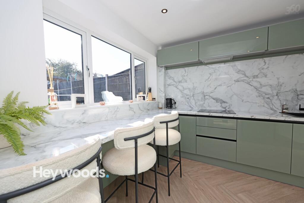 House in Stoke-on-Trent - More