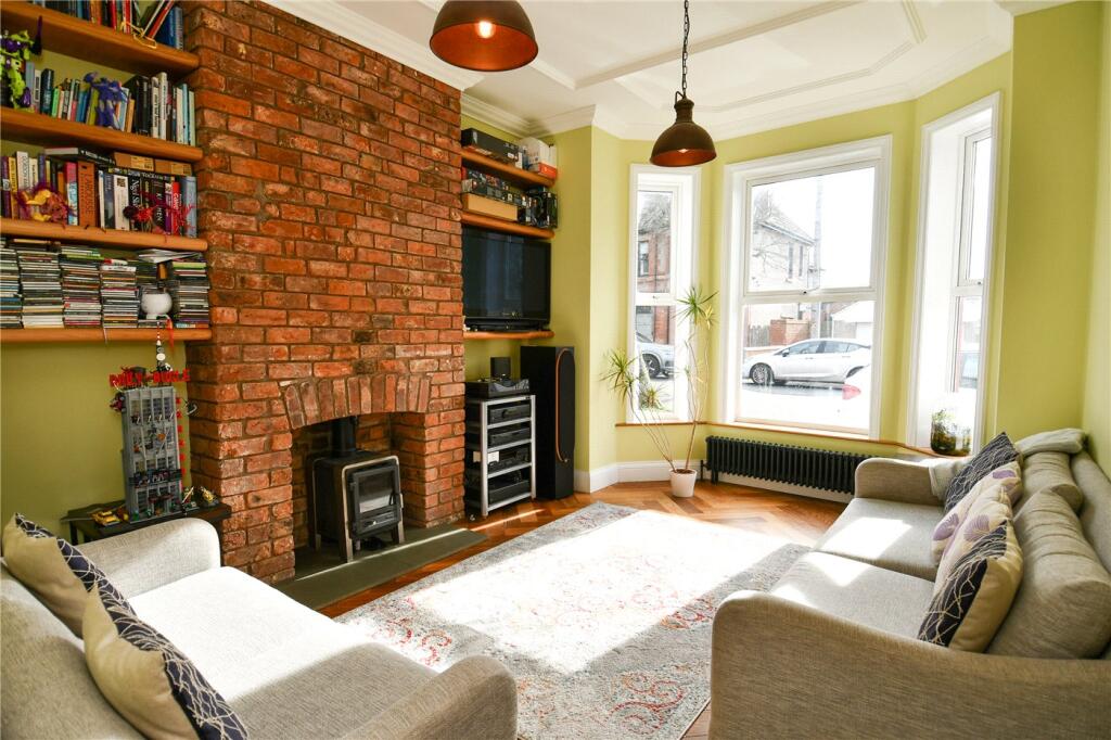 House in Wirral, Liverpool City Region - View 5